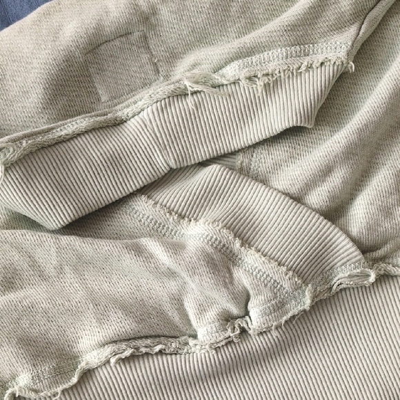 American Eagle Sweater - Picture 3 of 6